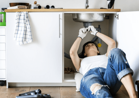 Home Repairs Homeowners Should Fix Themselves