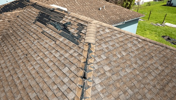 How Florida Weather Impacts Roofs and What Homeowners Can Do